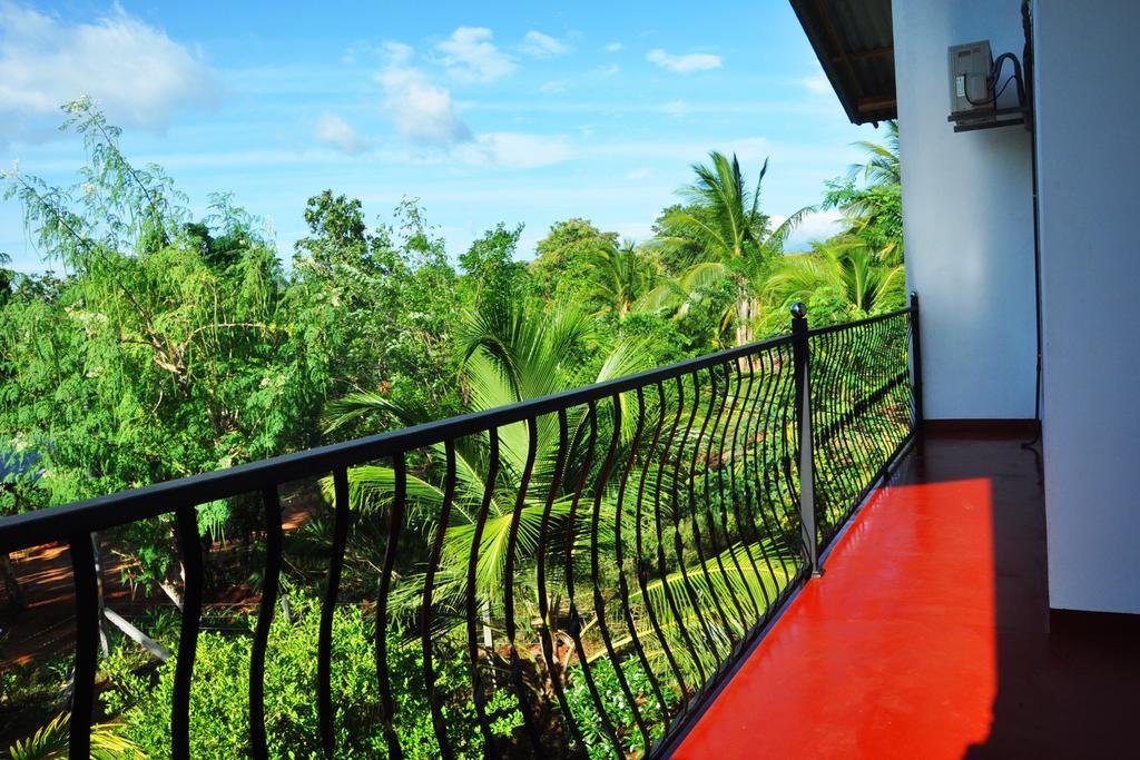 Coconut Garden House Hotel Udawalawe Exterior foto